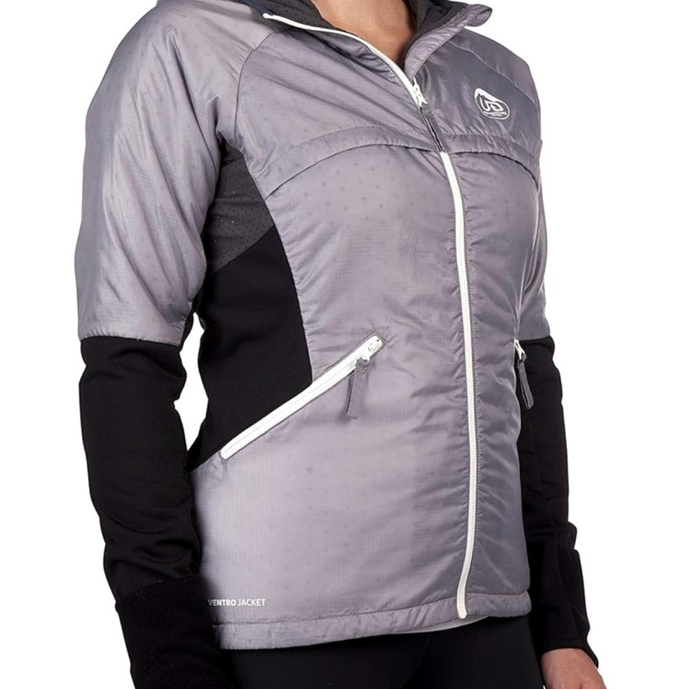 NWT Ultimate Direction Ventro Jacket size L. Color: Haze